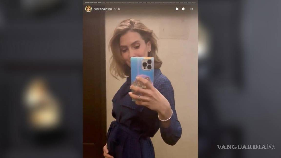 $!La escritora lució su embarazo en una de sus historias de Instagram.