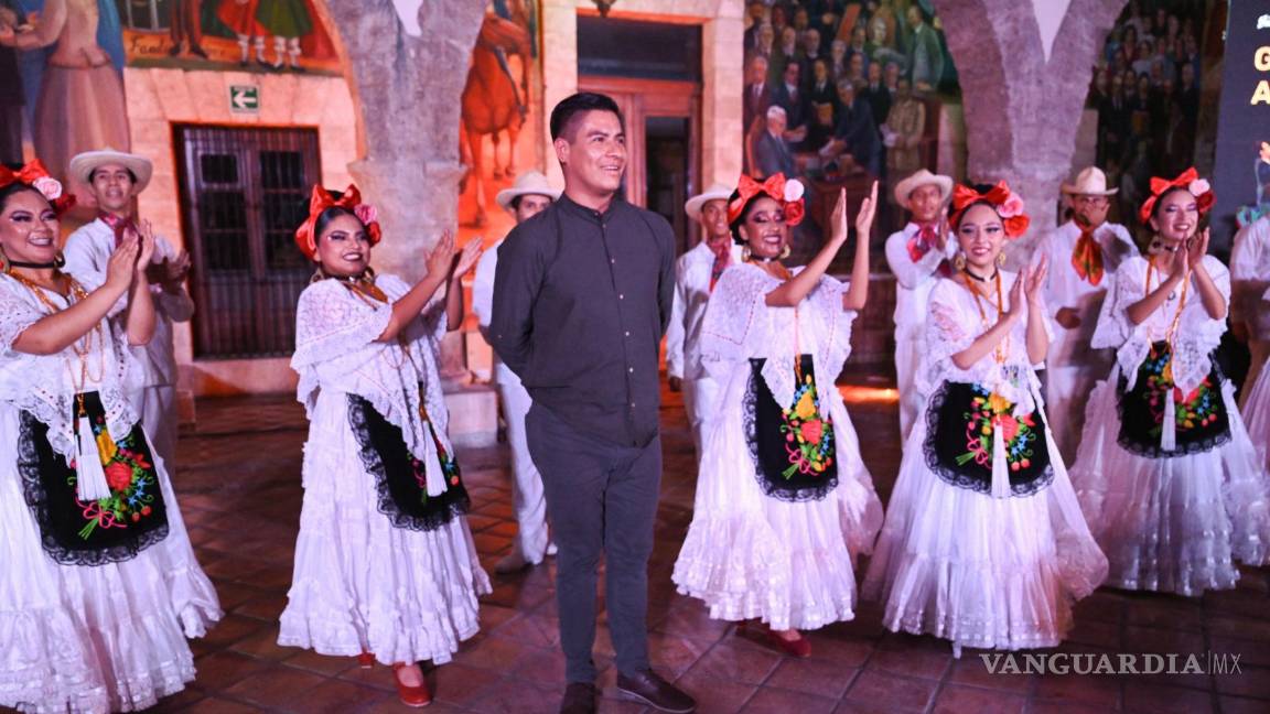 $!Con música sinfónica, ópera y danzas tradicionales, la Gala Artística ofreció un recorrido por la riqueza cultural que estas agrupaciones comparten con barrios, colonias y ejidos de la capital coahuilense.