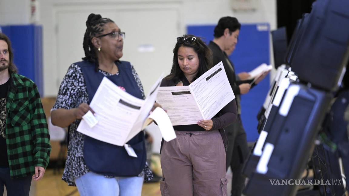 Suman más de 64 millones de personas las que han votado de forma anticipada en EU