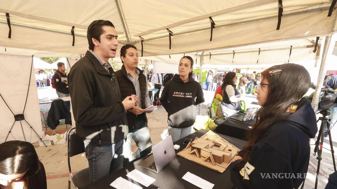 $!A la Feria no solo acudieron preparatorianos de al UAdeC.