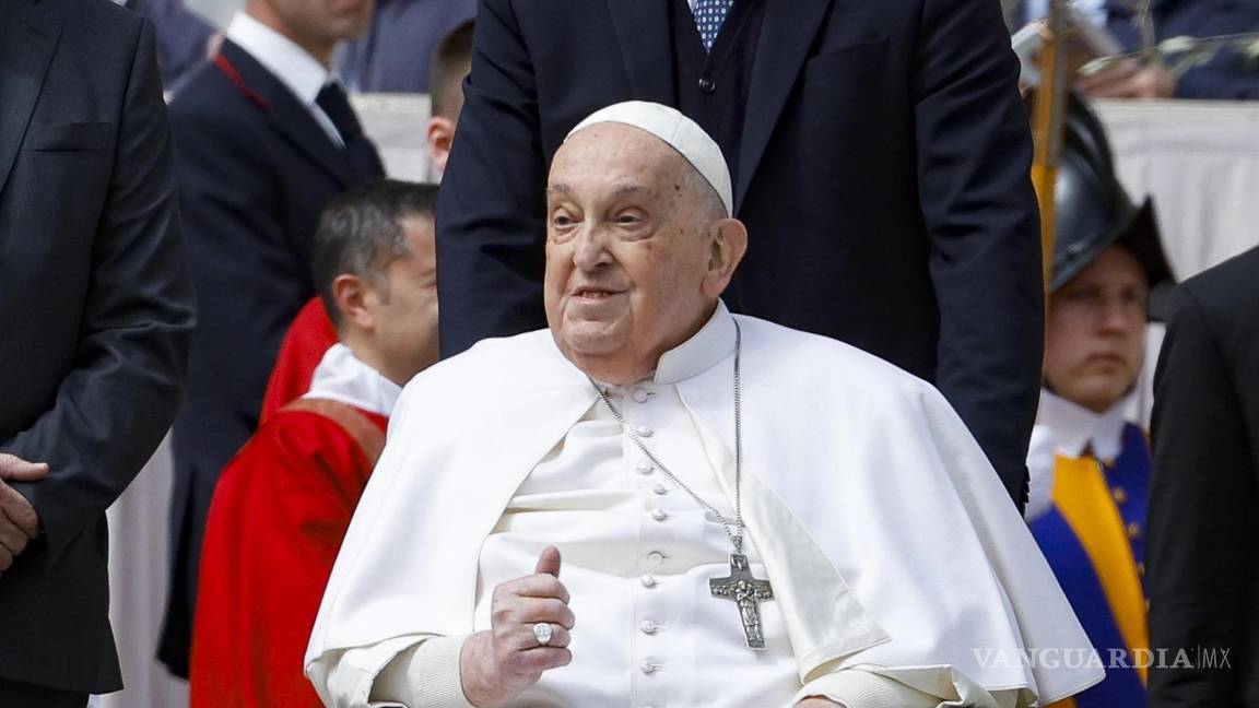 Papa Francisco reaparece de ‘sorpresa’ ante fieles por Domingo de Ramos