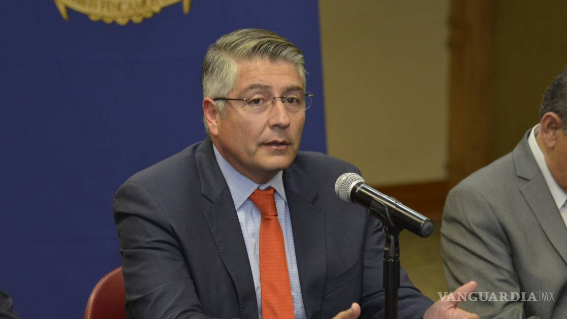 $!Armando Luna Canales pide a la ciudadanía interponer una queja en caso de detectar actos deshonestos por parte de algún fedatario.