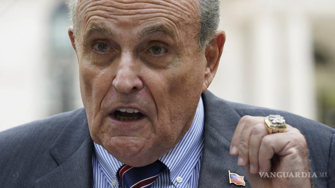 Acusan al exalcalde de Nueva York y ex abogado de Trump Rudolph Giuliani de agresión sexual