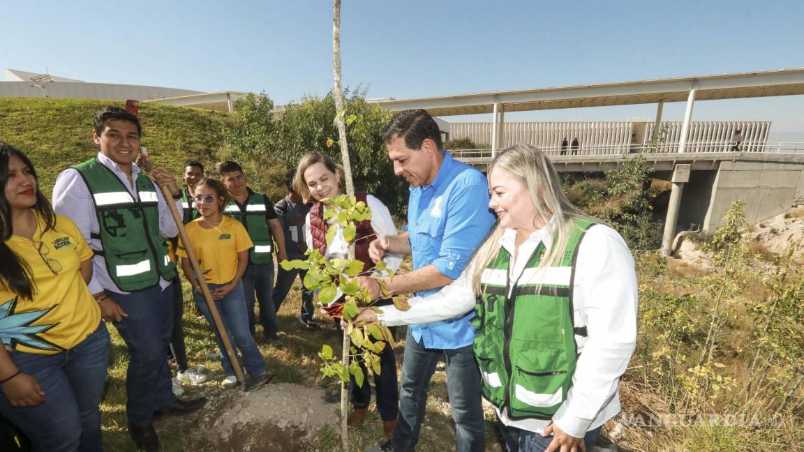 Arranca jornada de reforestación en Ciudad Universitaria de la Universidad Autónoma de Coahuila