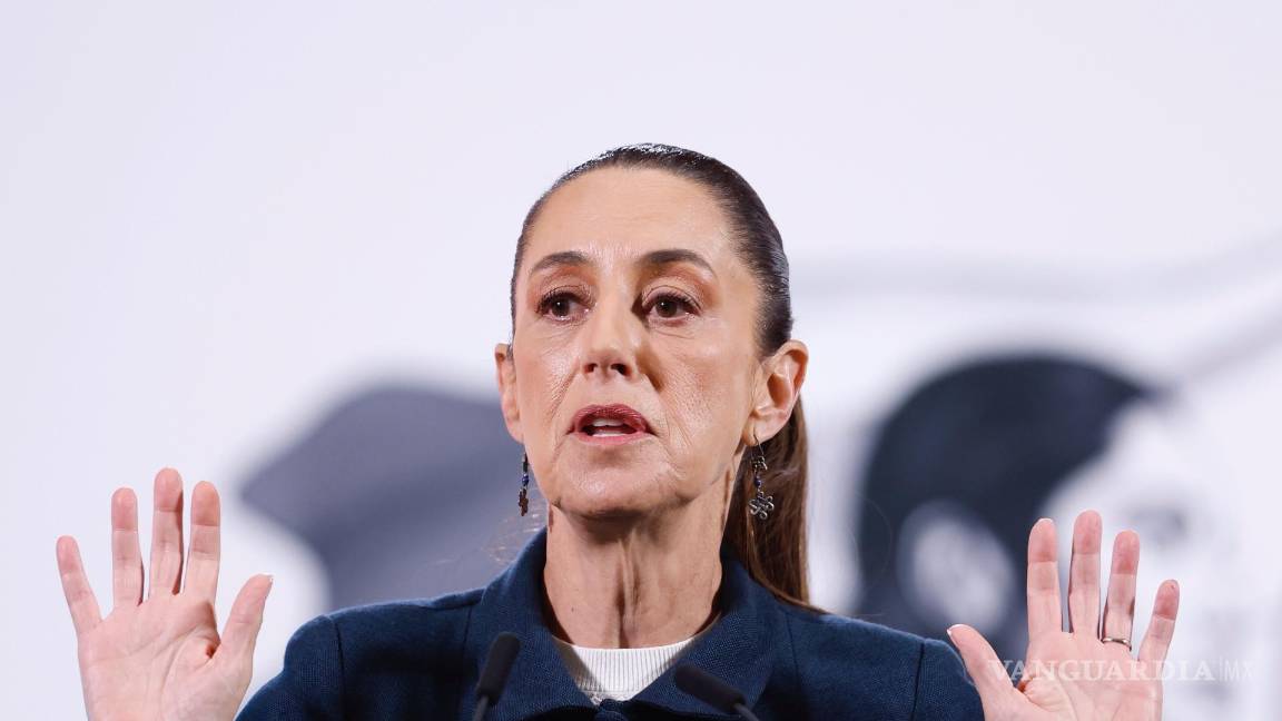 $!México “aceptó un récord de cuatro vuelos de deportaciones en un día”, además de movilizar a 30,000 elementos de la Guardia Nacional, detalló Karoline Leavitt.