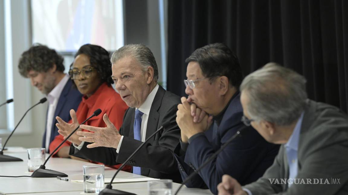 $!El 'Reloj del Juicio Final' se encuentra este año a 89 segundos de la medianoche, lo más cerca que ha estado nunca de marcar la hora final en sus 78 años de historia.