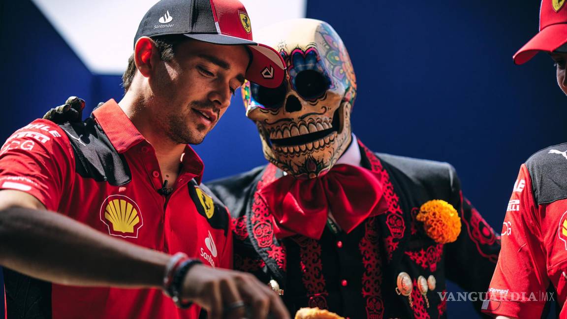 GP de México: Charles Leclerc le entra a la torta de chilaquiles y al chile, Carlos Sainz se enferma del estómago