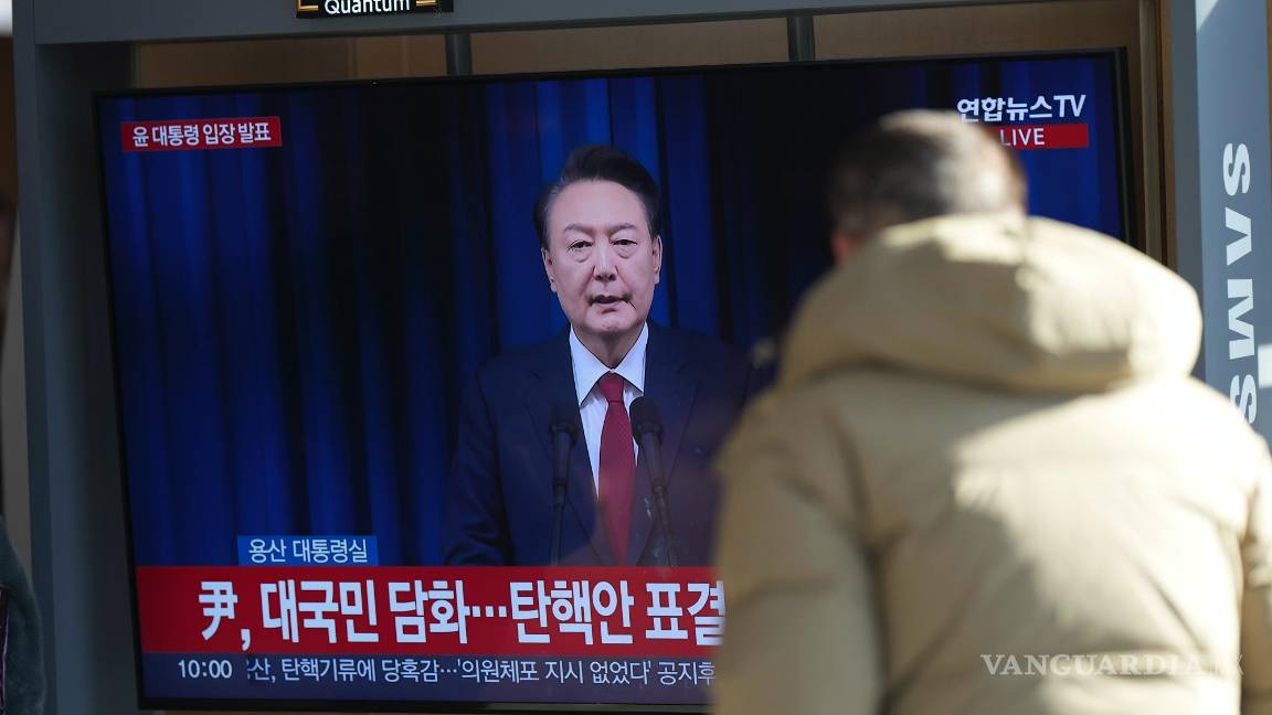 $!Los partidos de oposición que presentaron la moción de juicio político tenían 192 escaños, pero sólo tres legisladores del PPP participaron en la votación.