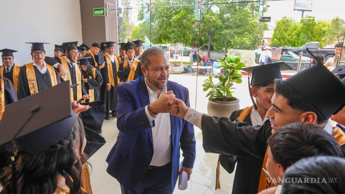 Reconocen a la juventud como motor de cambio en Ramos Arizpe: impulsan educación, cultura y deporte