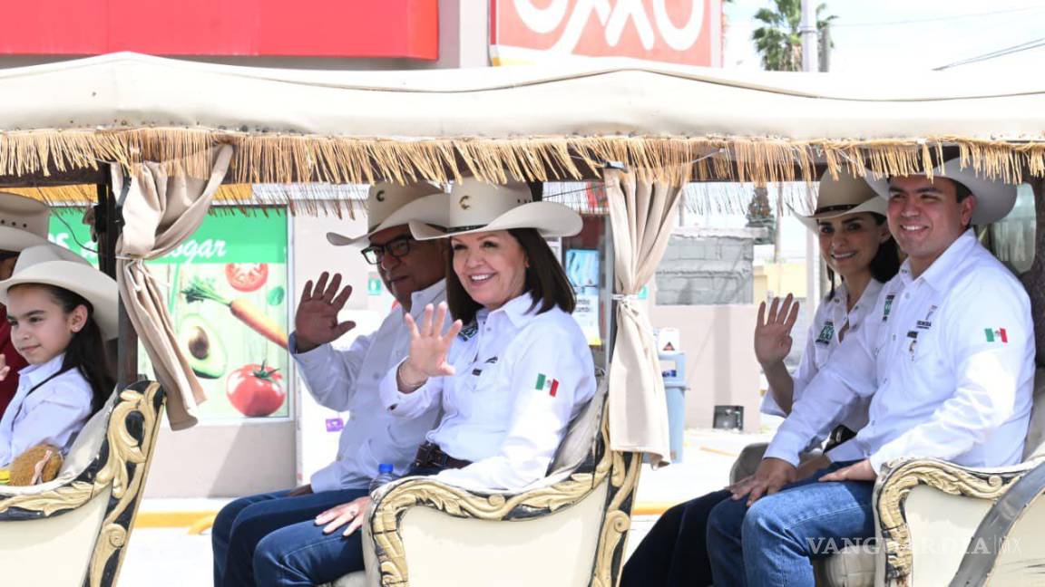 $!La alcaldesa Sara Irma Pérez Cantú encabezó las actividades conmemorativas.