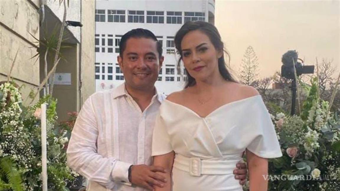 Síndico morenista usó balcón de Ayuntamiento de Chilpancingo para su boda