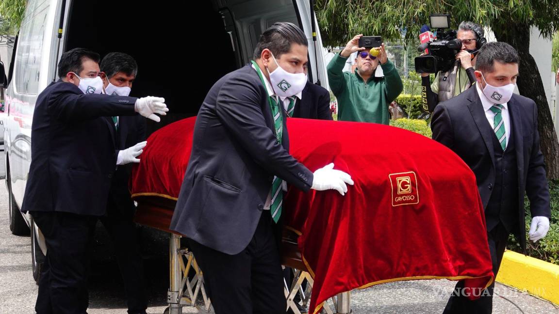 Llevan cuerpo de Luis Echeverría Álvarez a funeral en Cuajimalpa