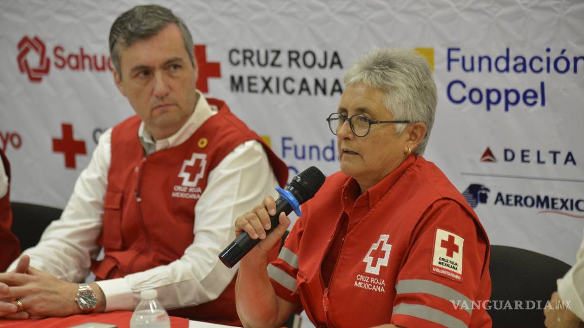 $!El evento tuvo la presencia de autoridades como Raúl Gerardo Salinas Valdés, delegado estatal de Cruz Roja, y Sergio Gerardo Pérez Jiménez, presidente de la Cruz Roja Saltillo.