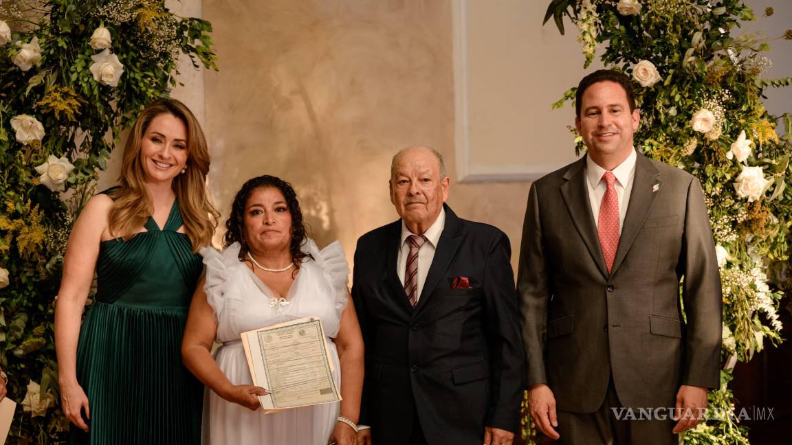 Se dan el sí 78 parejas en bodas comunitarias, en Saltillo