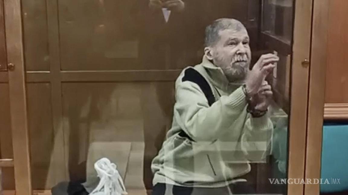 $!Stephen Hubbard, un ciudadano estadounidense acusado de luchar como mercenario en Ucrania contra Rusia en el Tribunal de la Ciudad de Moscú.