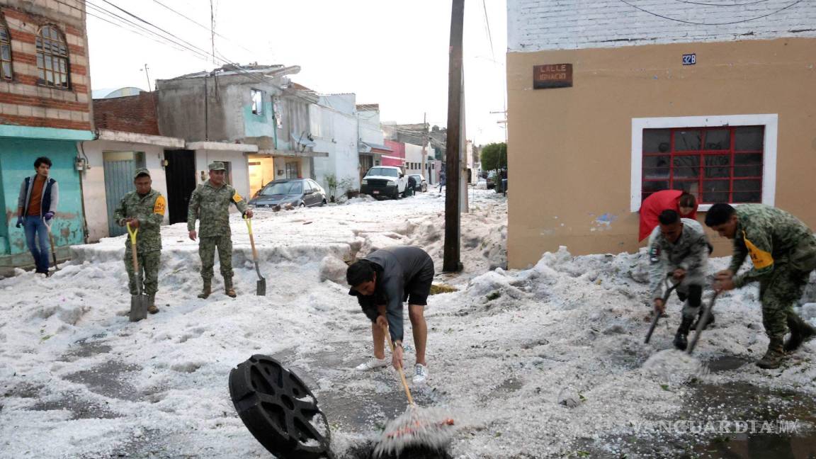 Lluvias, granizada y fuertes vientos azotaron Puebla; registran calles inundadas y cubiertas de hielo