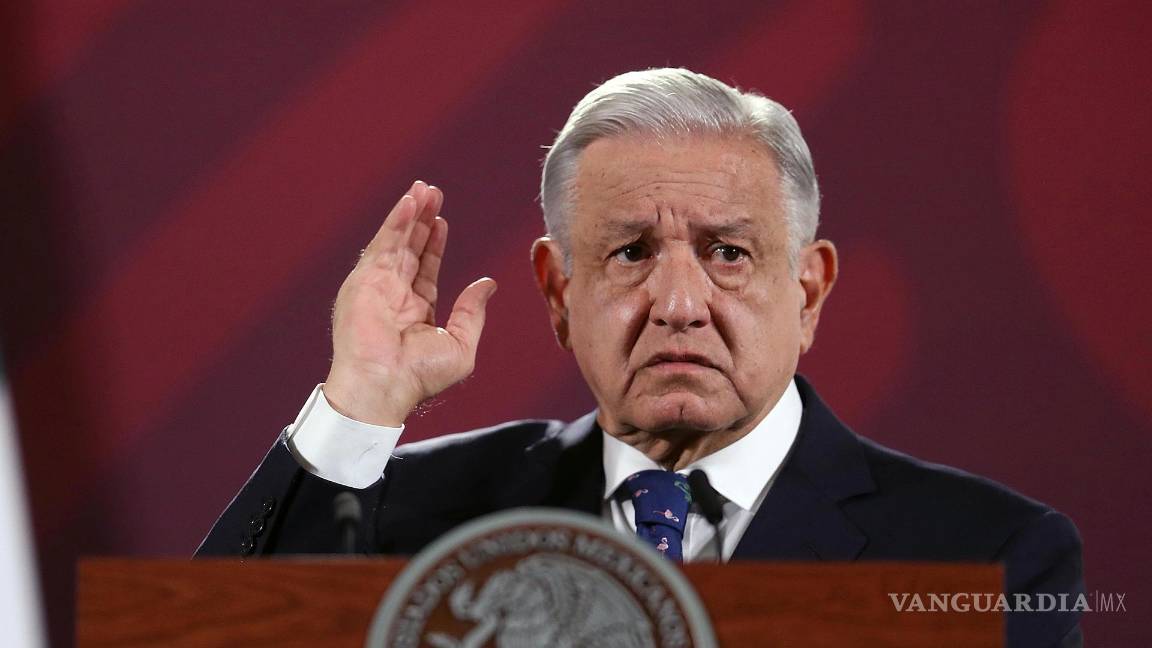 Ayotzinapa: Defiende AMLO al Ejército y asegura que desconfianza es infundada