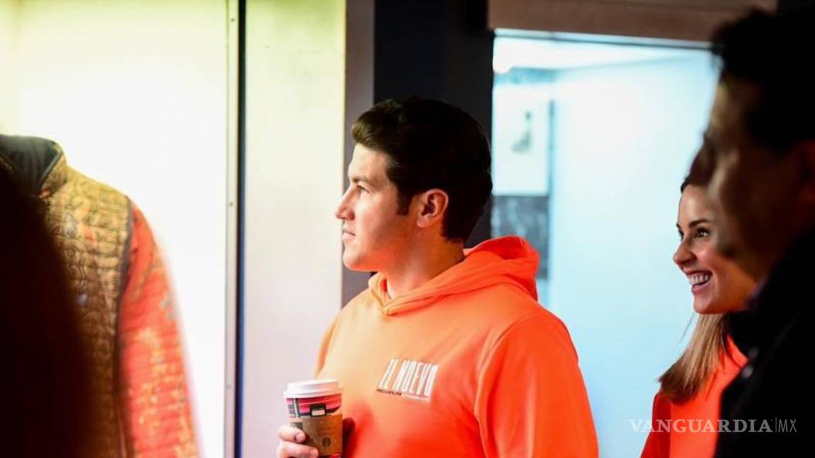 $!La primera parada fue en Monclova, donde el político anunció que partirían al Pueblo Mágico de Cuatro Ciénegas para reunirse con simpatizantes