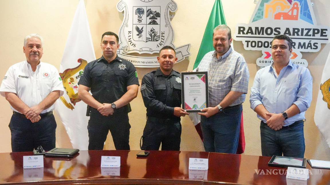 Reconoce Ramos Arizpe a policías destacados con estímulos por su compromiso y valentía
