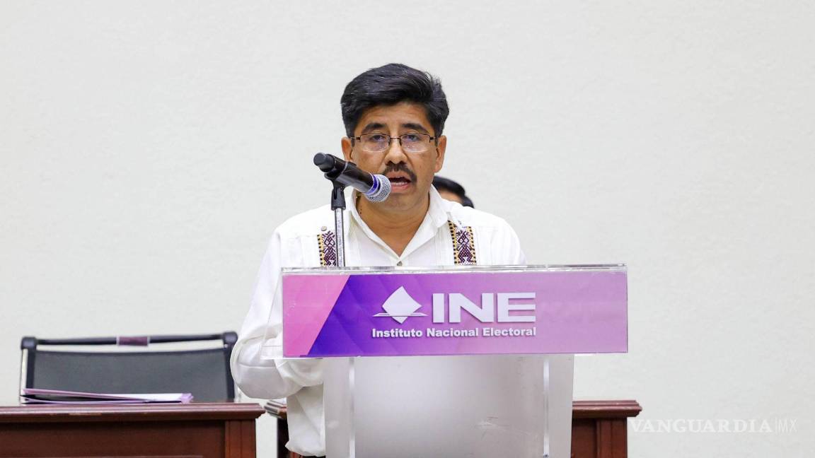 $!Hugo Ortíz Aguilar ofreció un mensaje tras recibir su constancia como ministro electo de las elecciones del Poder Judicial en la sede del INE.