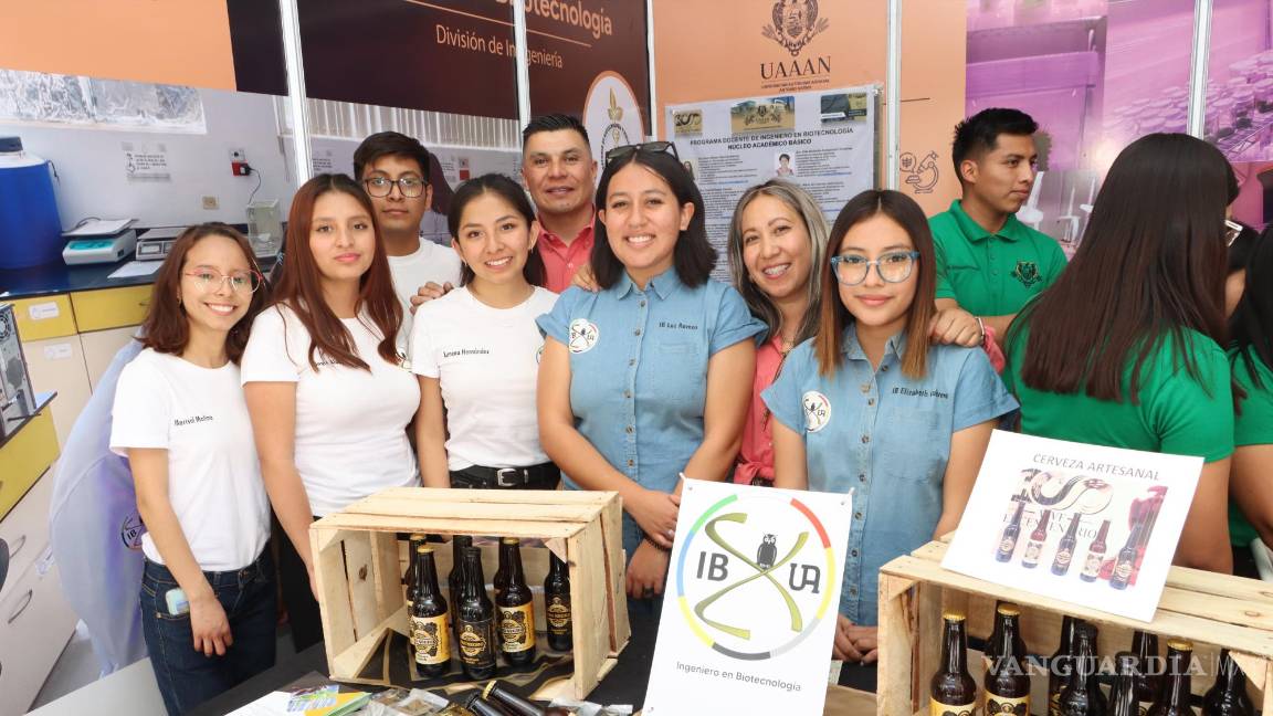 $!También se montó una exposición de productos que se elaboran en la Universidad.