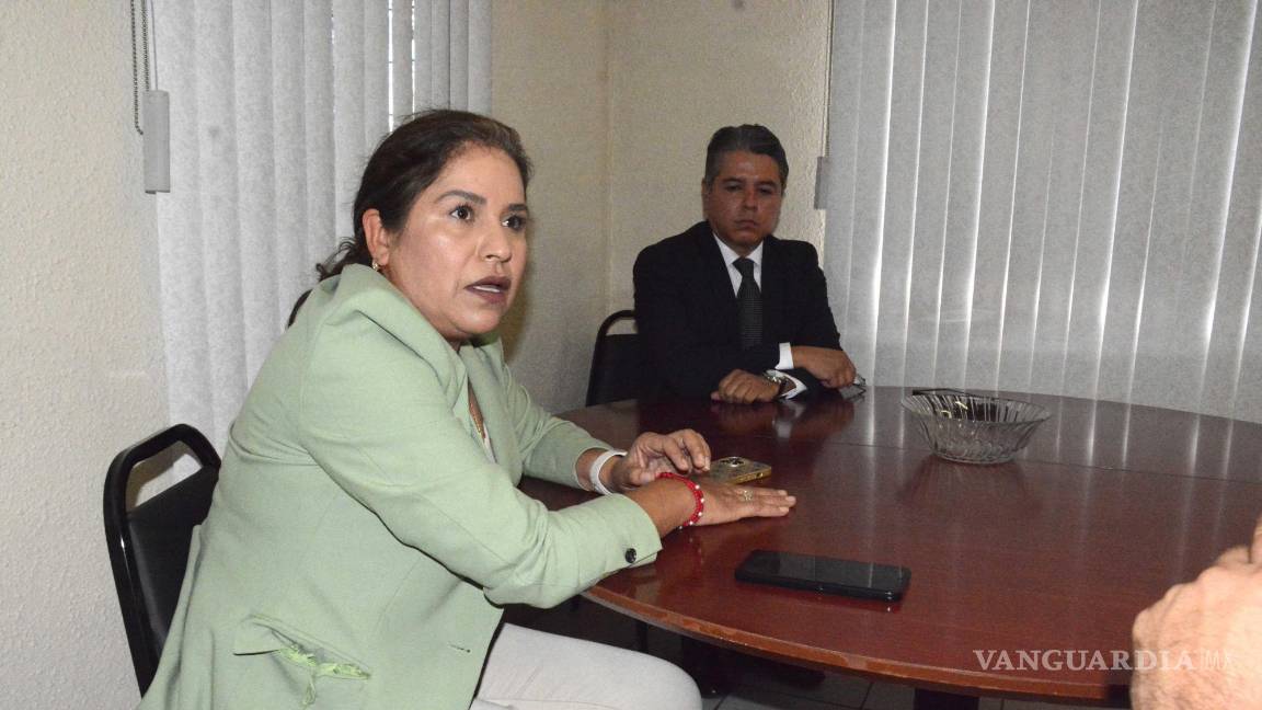 $!Silverio Hernández, delegado de Segob en Coahuila, escuchó las peticiones de Escalera.