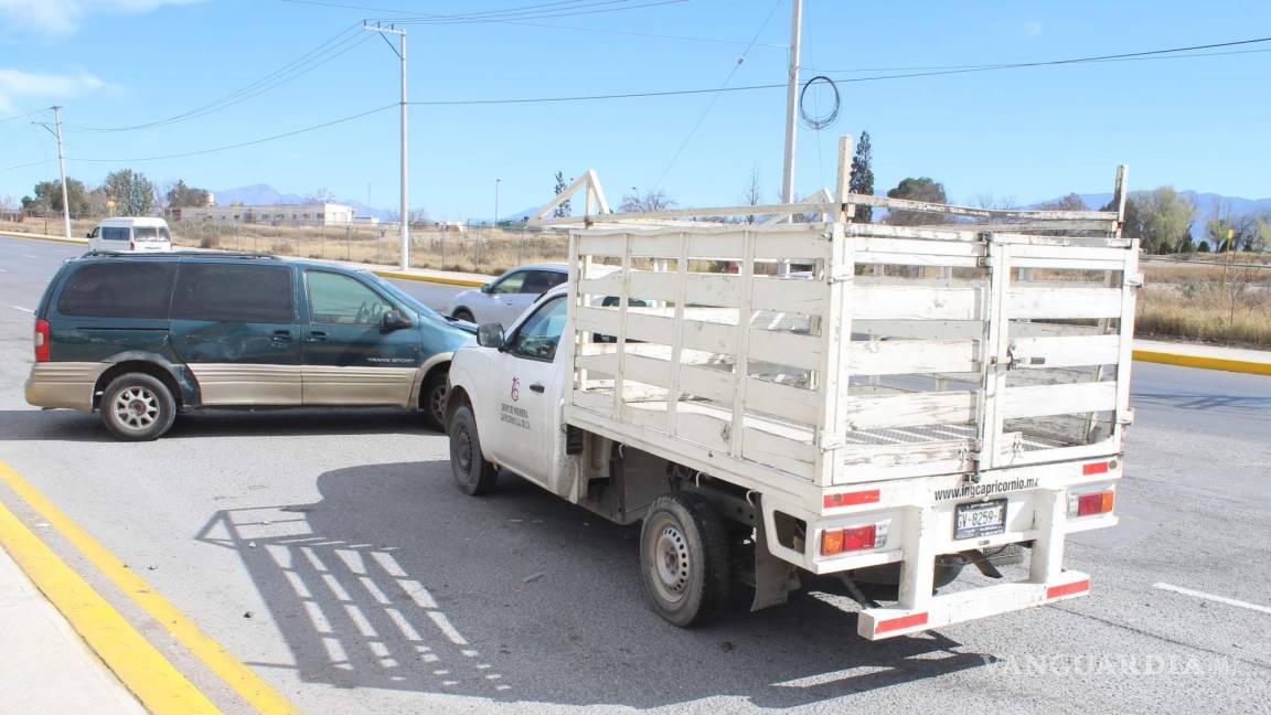 Apresurado conductor provoca accidente al norte de Saltillo