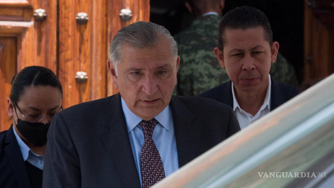 Adán Augusto López deja plantados a senadores