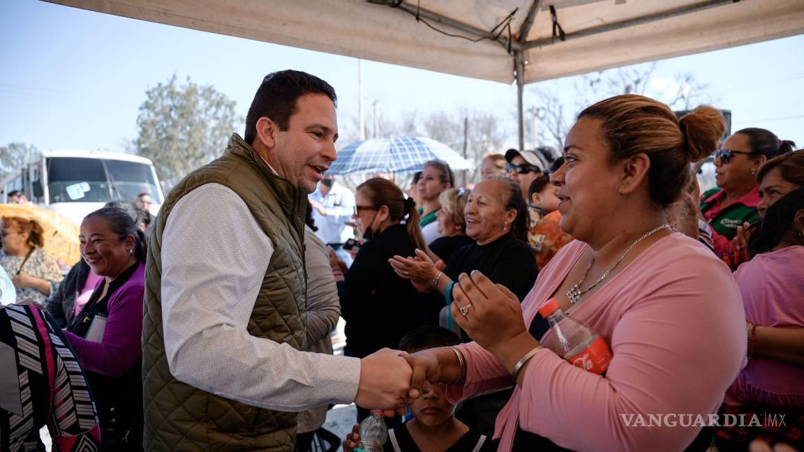 $!En el primer mes de la administración del alcalde Javier Díaz González, Saltillo ha recolectado más de 20 mil toneladas de basura y realizado acciones de embellecimiento urbano, reforzando su compromiso con la limpieza y calidad de vida de la ciudad.