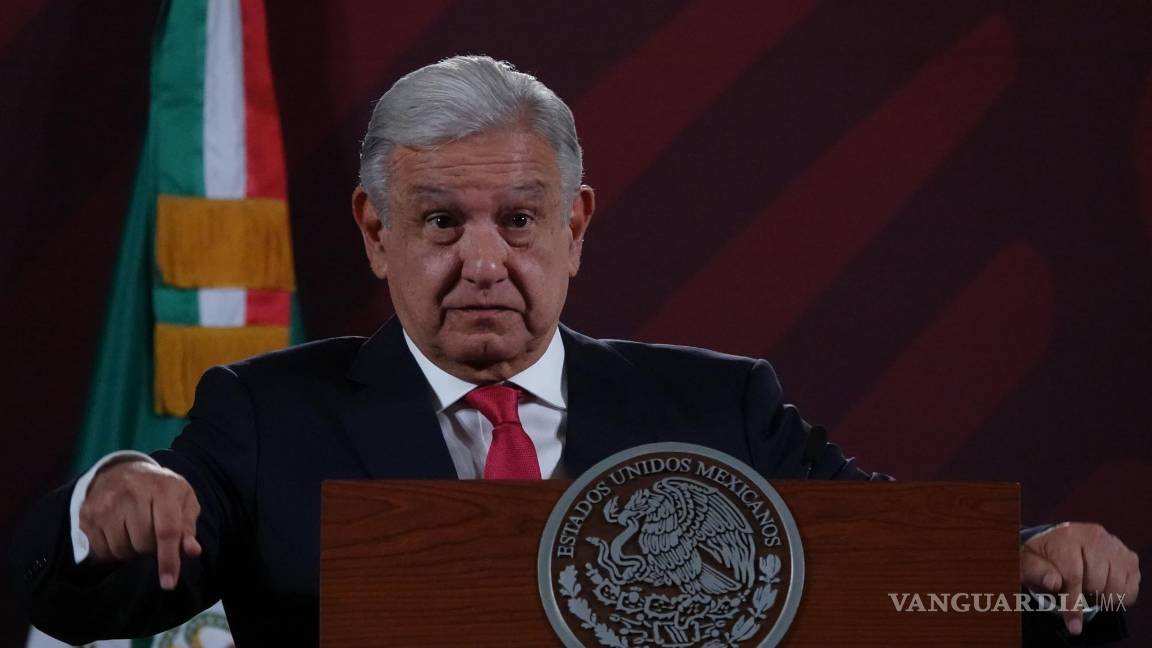 Se lanza AMLO contra series de narcos: pintan todo ‘color de rosa’