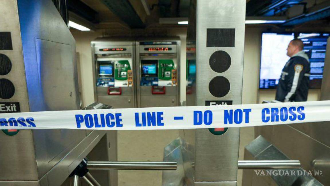 Resultan una persona muerta y cinco heridos por tiroteo en metro de Nueva York