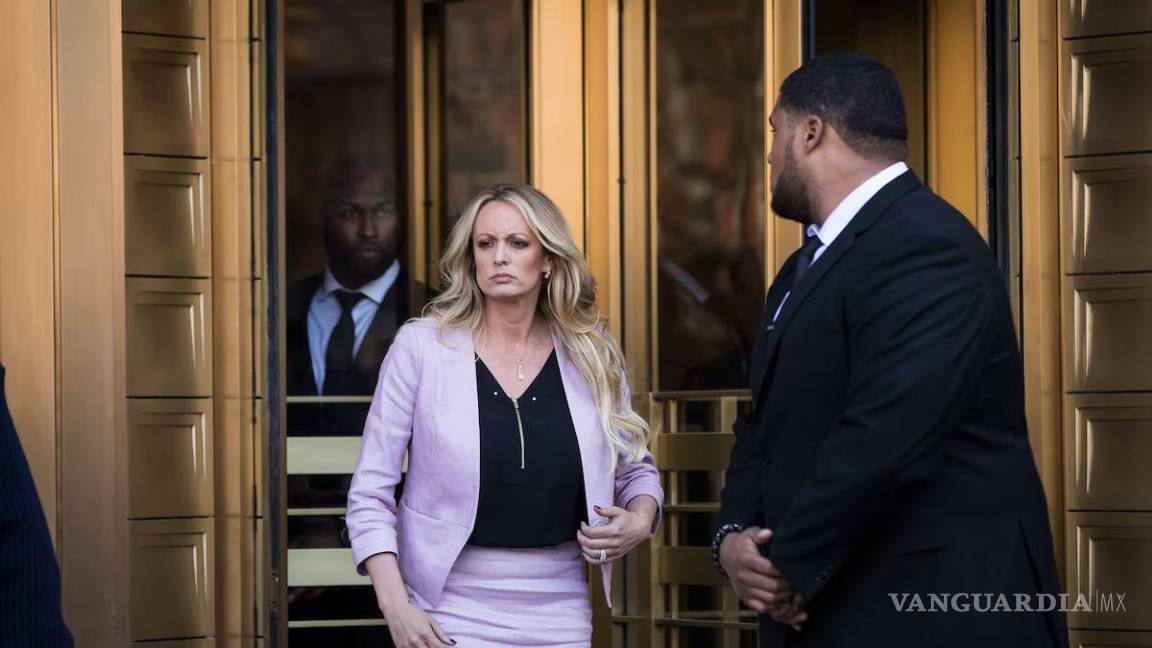 $!Stormy Daniels finalmente declara contra Donald Trump; qué dijo la actriz para adultos