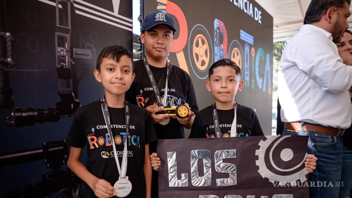 $!Niños y niñas de los centros comunitarios de Saltillo participaron con entusiasmo en la primera competencia de robótica, donde aplicaron sus conocimientos en programación y electrónica básica con tarjetas Arduino.