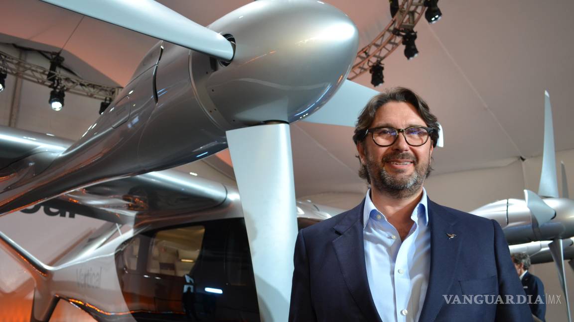 $!El consejero delegado de la compañía Vertical Aerospace, Stuart Simpson en Miami Beach, Florida.