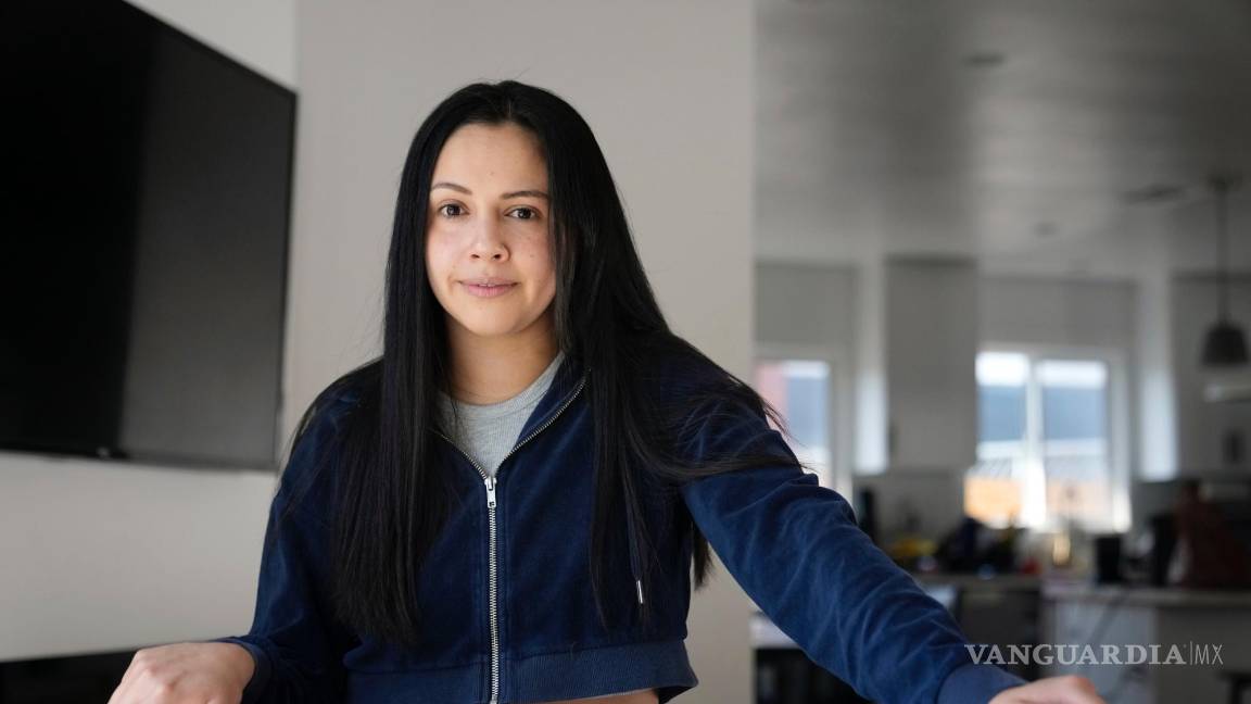 $!Cassandra Nuñez en su casa en Inglewood, California.