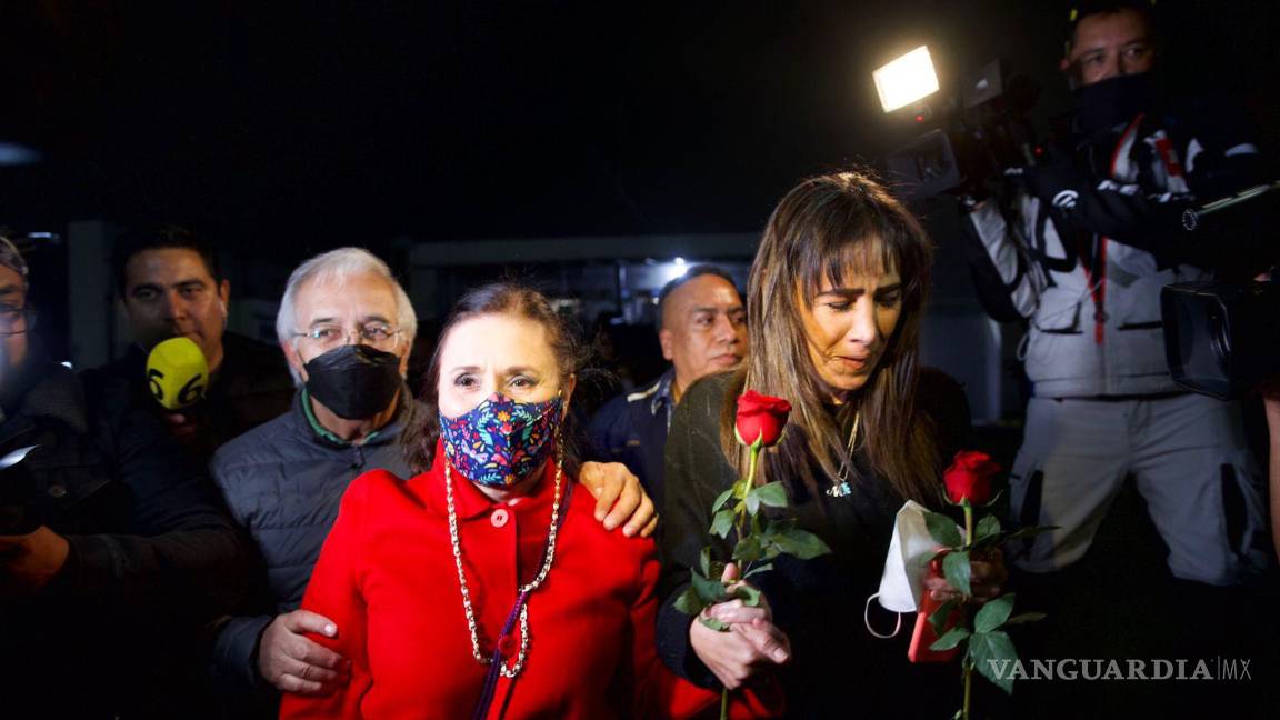 $!Rosario Robles Berlanga, ex secretaria de Desarrollo Social y acusada por el caso de la estafa maestra, salió de prisión.