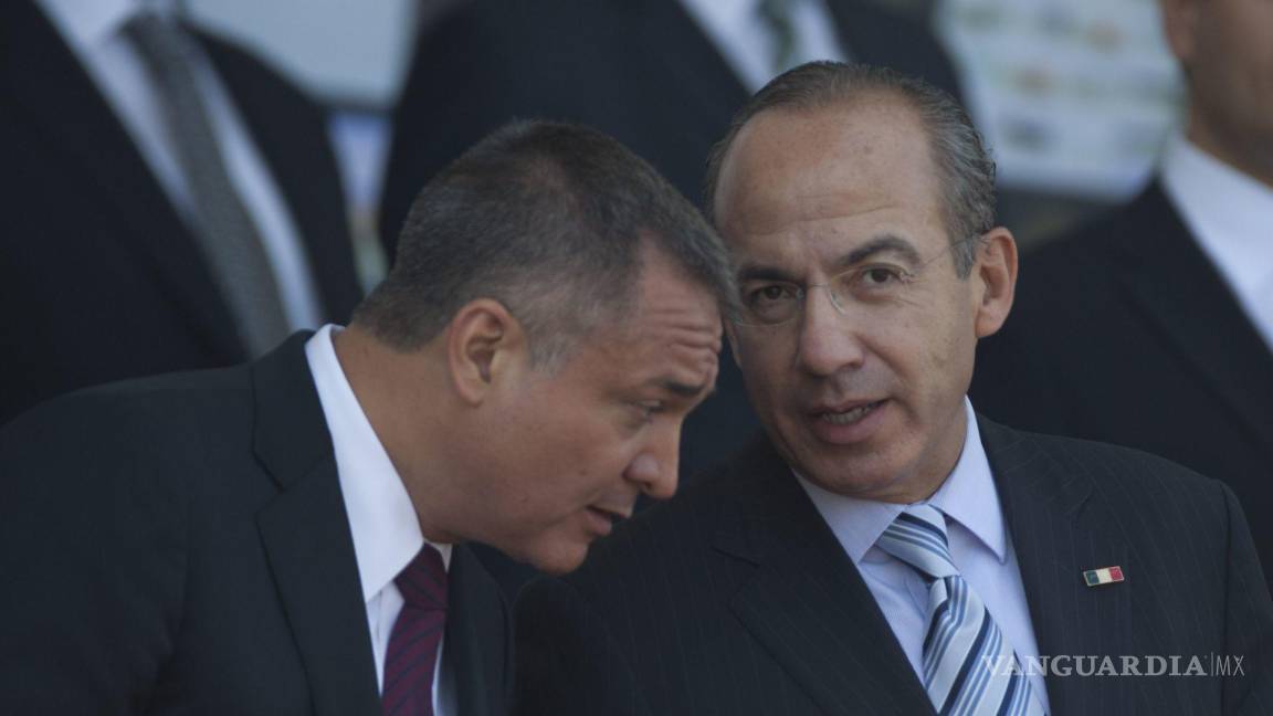 Felipe Calderón, investigado por millonarios depósitos en paraísos fiscales