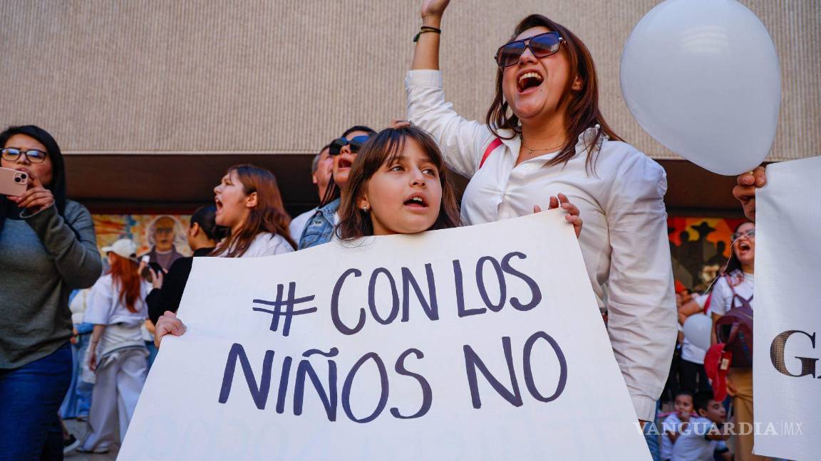 $!Los niños Gael, Alexander y su padre Antonio de Jesús perdieron la vida en un intento de robo el pasado fin de semana en el sector Los Ángeles, al nororiente de Culiacán.