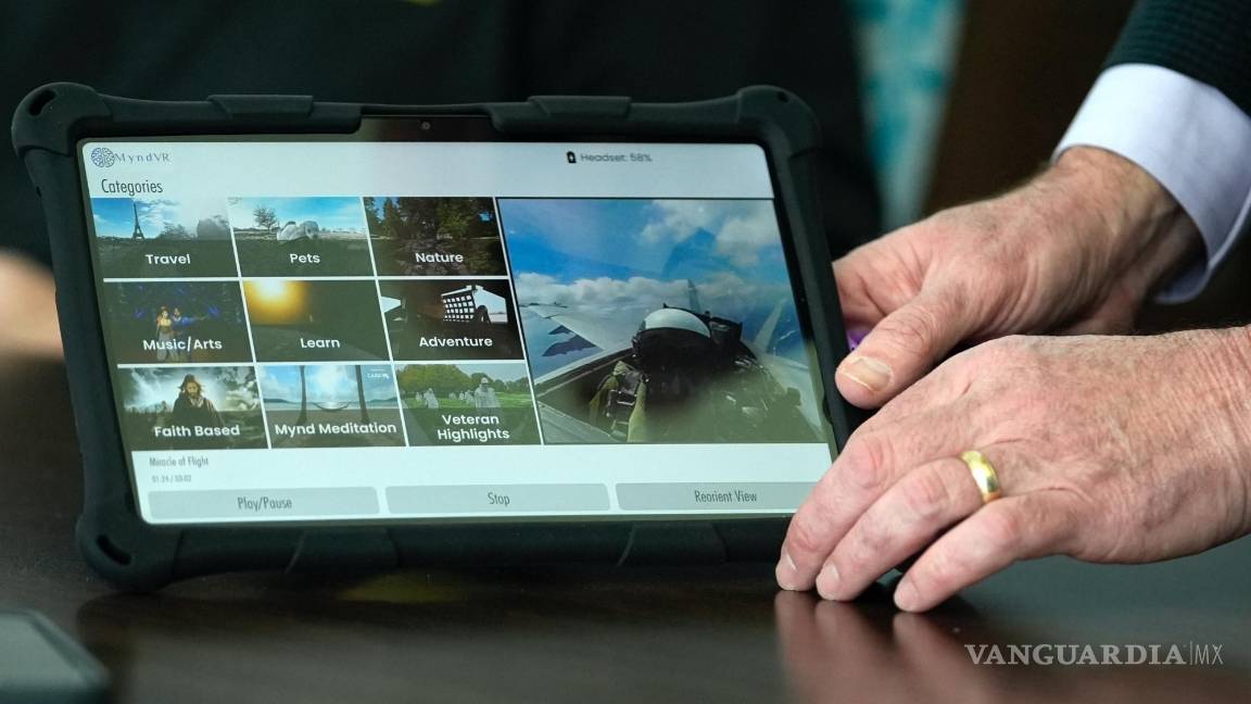 $!Una pantalla muestra categorías de experiencias que se ofrecen a los usuarios del programa de realidad virtual Mynd Immersive, en John Knox Village.