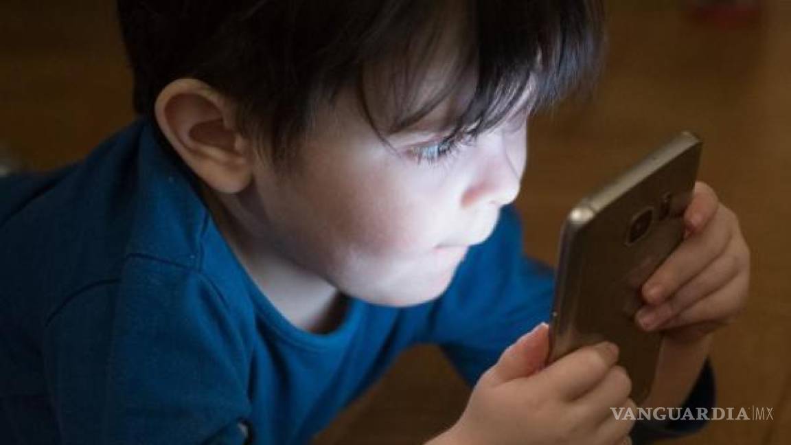 ¿Qué es el pantallismo?... cómo reconocer la adicción al celular que afecta a adolescentes y niños