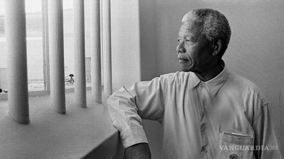 Los libros indispensables de Nelson Mandela, en el 105 aniversario de su natalicio