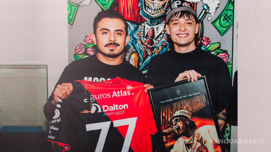 Peso Pluma compraría al Atlas para evitar que el equipo salga de Jalisco