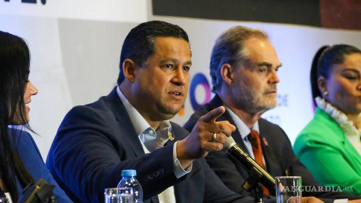 Asegura AMLO que Diego Sinhue puede gobernar, pero otro grupo tiene el poder
