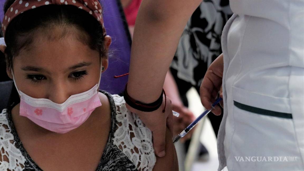 En Coahuila, vacuna en menores no será obligatoria para regreso a clases... pero asistencia sí