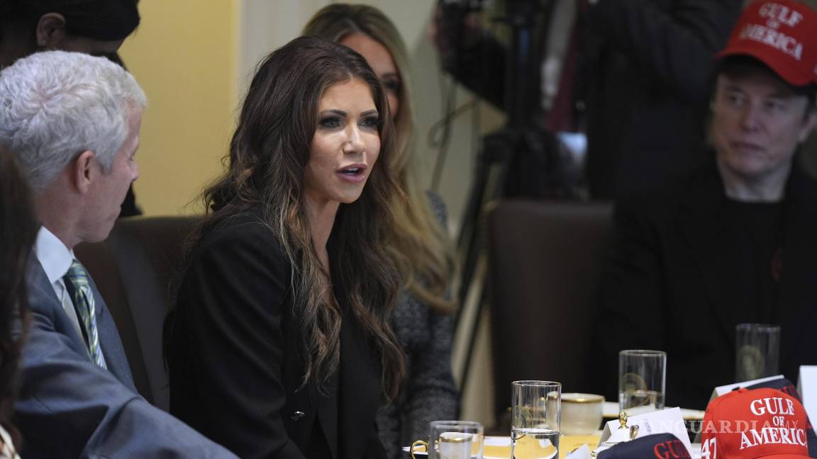 Asegura Noem que Trump forzó a Claudia Sheinbaum a ejecutar acciones contra migración