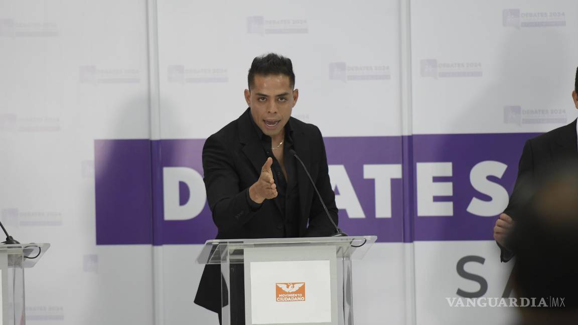 $!Mitchel Márquez fue el más vocal de los seis aspirantes a la alcaldía, cuestionando a los candidatos y los partidos.