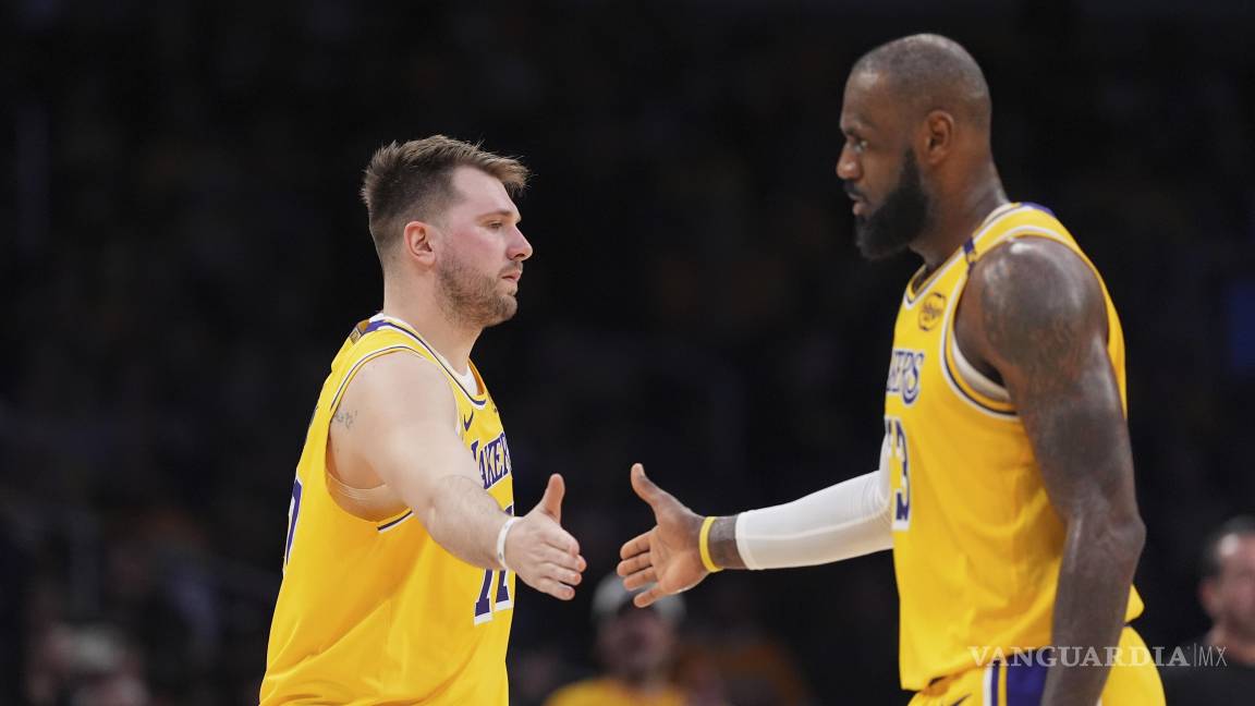 Luka Doncic ‘brilla’ en su debut con los Lakers, conecta con LeBron y vencen al Jazz