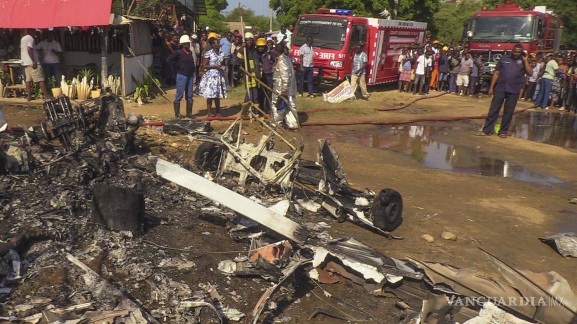 Mueren tres personas en Kenia, tras incendiarse avioneta en aterrizaje forzoso