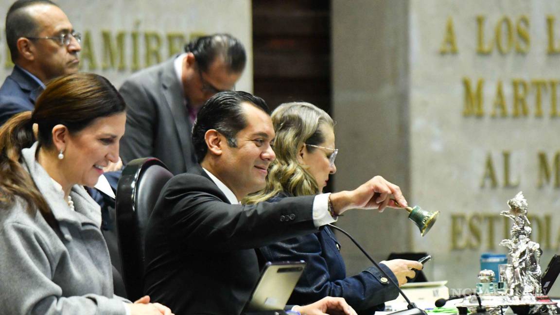 Diputados aprueban en lo general reforma eléctrica de AMLO