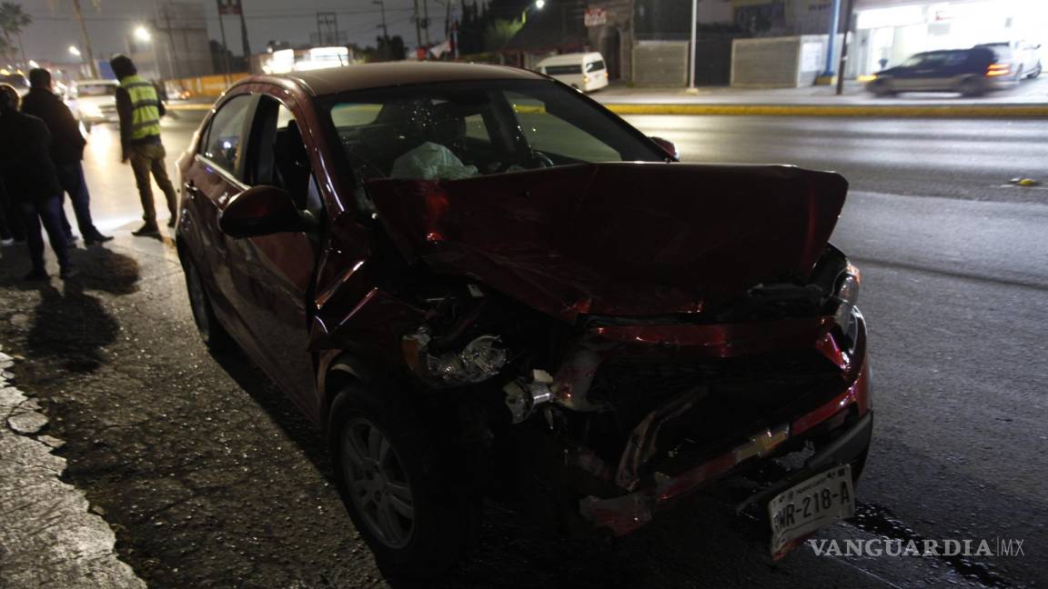 Accidente en Periférico LEA deja cuantiosos daños materiales